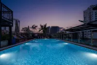 Amana Hotel Phnom Penh - 屋上プール