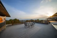 Sea of Clouds at Sun | Leisure and Holiday Courtyard - parking