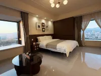 Ruili Yijing Homestay (Nongmo Lake Park)