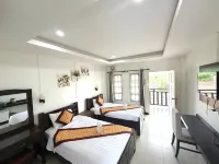 Cozy Corner Hotel Hotels near Post Office