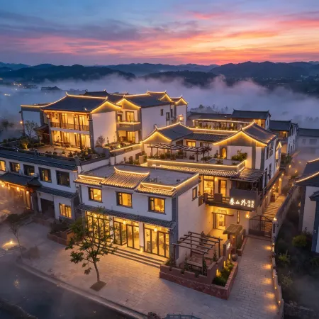 Chunshan Waitaoju · Meisu Courtyard-Style Hotel (Zitao Creative Park)