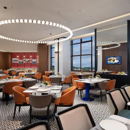 Hampton by Hilton Zhangjiajie Seventy-two Wonder Towers