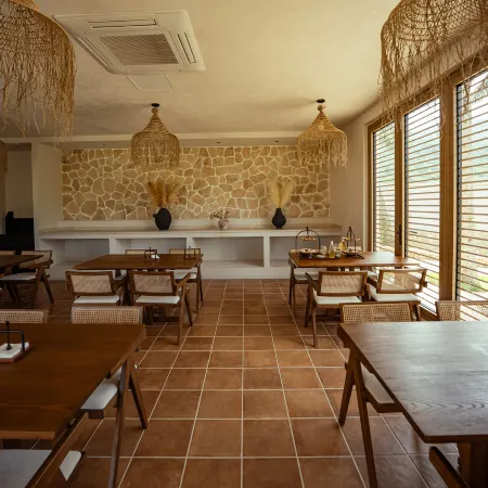 RAN · Wild Luxury Resort Hotel