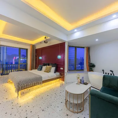 Chongqing Yunshang Vista Panorama Guesthouse (Hongyadong) Hotel dekat Liberation Stele Pedestrian Street