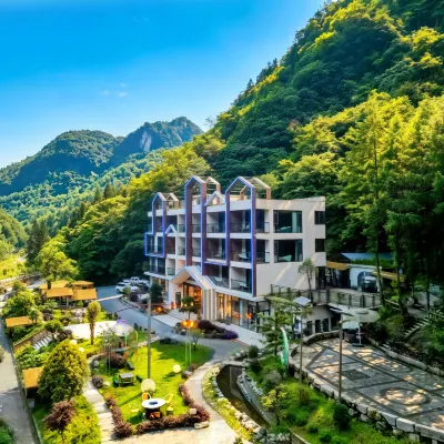 Xianya Mountain Residence · Camping Panoramic Starry Sky Resort (Wulong Fairy Mountain Branch) Hotels in de buurt van Chongqing Xiannvshan Airport