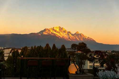 麗江古城汐嶼山渡·日照金山·空中花園·360度高空全景度假行館