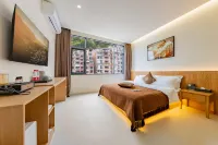 Yunye Yuna Girl River View Smart Homestay - parking
