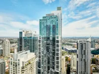 Meriton Suites World Tower - spa