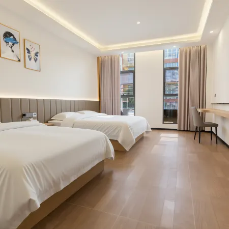 Zhenning Jiefeng Hotel