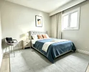 Private Room Downtown Toronto Queen Street Oasis - 2-Star