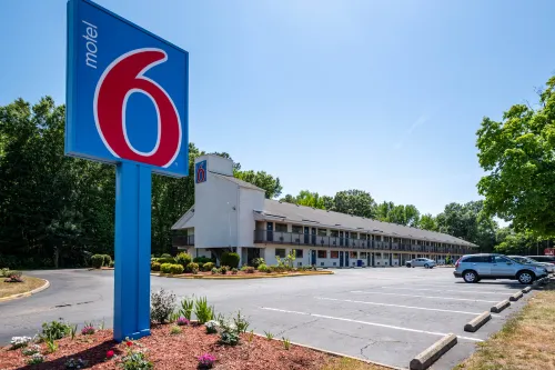 Motel 6 Richmond, VA - Midlothian Turnpike - Pet friendly