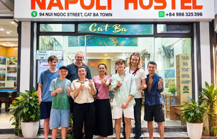 Napoli Hostel Cat Ba