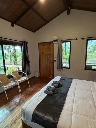 รูปภาพของKhaoSok Mountain Palms Lodge & Tours