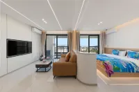 Langqi Bay Resort Apartment (Lingshui R&F Ocean Culture City Branch) - พร้อมระเบียง