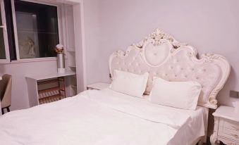 Orange Apartment