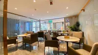 Tumai Happy Hotel - Airport Shuttle
