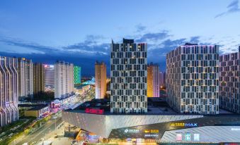 Yuexiang Huanpeng Hotel (Jingkai Wanda Plaza High-speed Railway Station)