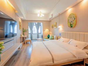 Yujia Haoting Hotel Apartment (Qingdao May Fourth Square Ningxia Road Subway Station)