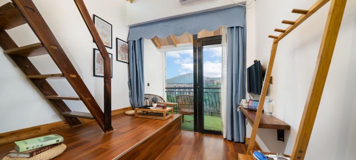 Lotus Tangyue Se Jiangbin Su (Long'an Jiangbin Park Branch) Hotels in Long'an County