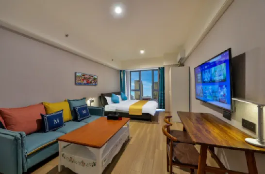 Boke Metropolitan IMAX Grand Cinema Hotel (Zhongshan Square Subway Station) Hotels in 