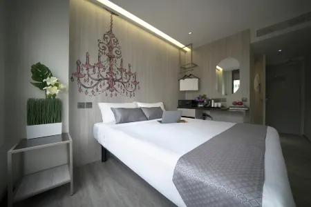 Hotel 81 Premier Princess