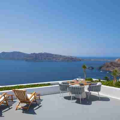 IKIES Santorini Hotel Exterior