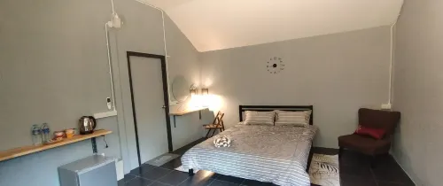 ฟาร์มมาดามเฟลอร์ ชะอำ