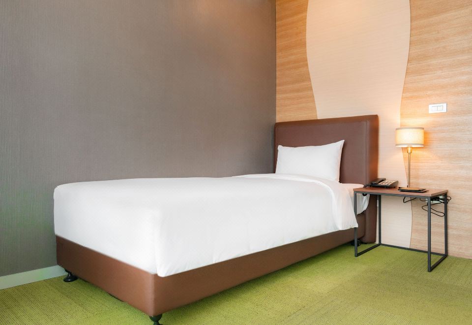 International Hotel in Ulaanbaatar - Housity