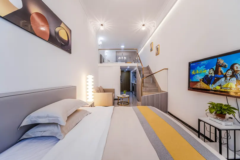 lanou apartment