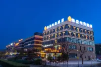 Wukong E-sports Hotel Hotels near Huanghetan Island
