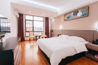 Enjoy Theme Hotel - parking