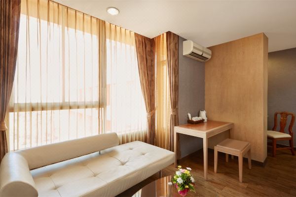 이스턴 그랜드 팰리스(Eastern Grand Palace)_2
