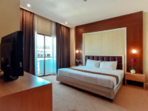 Surabaya Suites Hotel Powered by Archipelago Hotels in Genteng