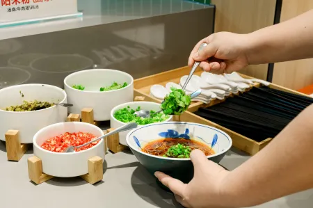 Mianyang Wandefei Hotel Отели рядом с достопримечательностью «Southwest University of Science and Technology (Qingyi Campus)»