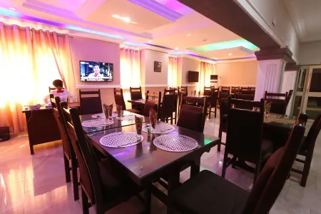 Iyore Grand Hotel and Suites