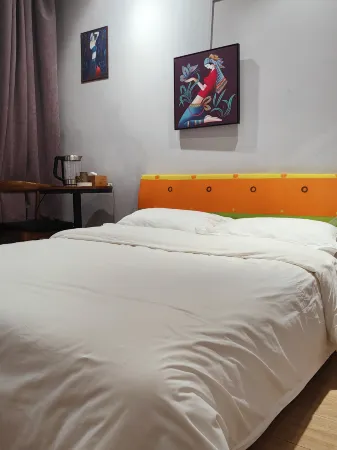 Green Apple Apartment Отели в г. Юнцзя