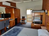 Abbotswood Motor Inn Hotels in Belmont