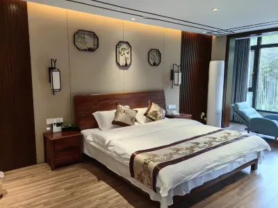 Emei Inn, Nuri Các khách sạn ở Chung Creek Park