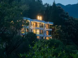 Dragon Palace Retreat Homestay