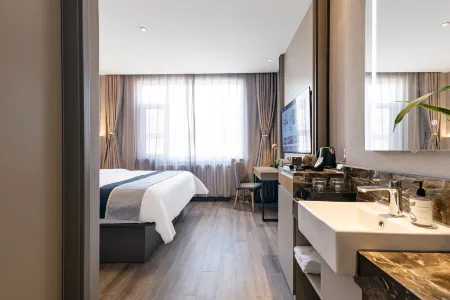 Homeinn Selected Hotel (Jinan Daming Lake)