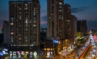 Lavande HotelLavande Hotel (Guangzhou Financial City Tianhe Park Metro Station Branch)