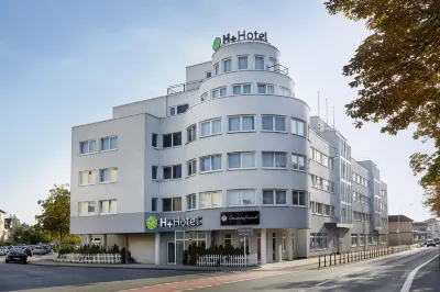 H+ Darmstadt Hotels near RAILWAY STATION/HBF DARMSTADT RAILWAY STATION