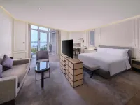 Hilton Dalian Golden Pebble Beach Resort - Balcony