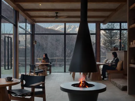 Siguniang Mountain Looking Up at the Starry Sky  [The first choice for overseas tourists] Отели рядом с достопримечательностью «Changpingcun»