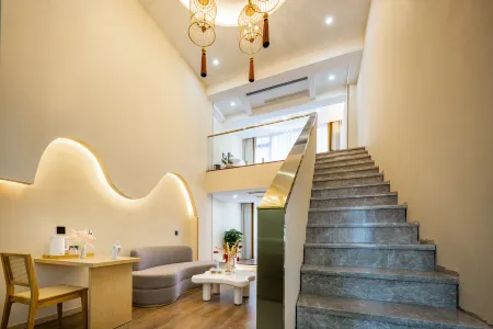 Guang'an Huameixi Hotel(Qianfeng District Sports Center) Отели рядом с достопримечательностью «Baimaxiang Passenger Transport Terminal»