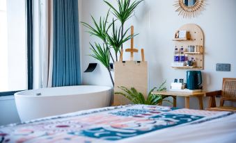 Weihai Cat Forest · Qiushui Homestay (International Coastal Baths Shandong University)
