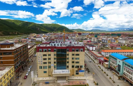 麗楓酒店（色達金馬大道店）