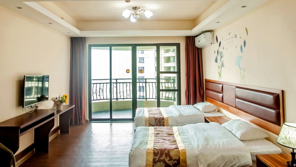 Silver Beach Seaview Holiday Inn