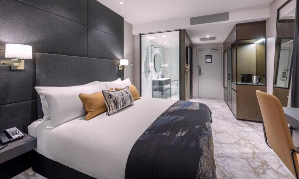 호텔 비교 사진