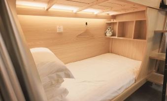 City 1 Line Space Capsule International Youth Hostel (Gangxia)
